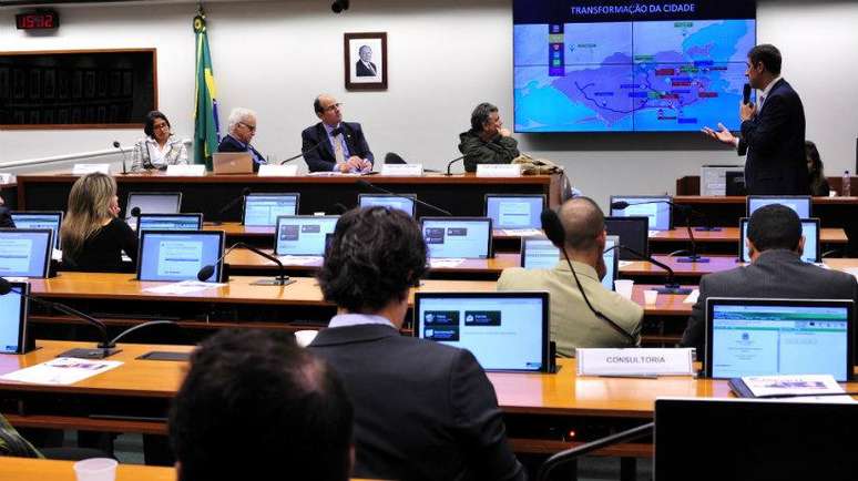 Membros do Comitê Rio-2016 fazem apresentação na Câmara dos Deputados