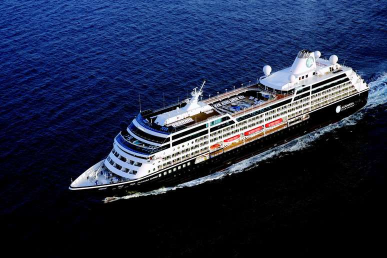 O primeiro navio a entrar em reforma será o Azamara Journey, em janeiro