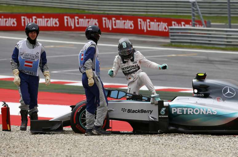 Rosberg também rodou no final do treino
