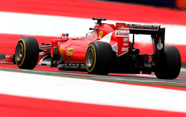 Destaque nos treinos livres, Sebastian Vettel caiu de rendimento com a Ferrari