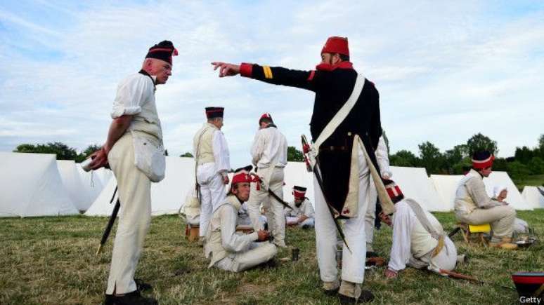 N&atilde;o havia jornalistas na batalha original, mas eles estiveram na encena&ccedil;&atilde;o dos 200 anos