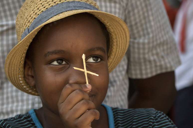 Igreja de Charleston tem primeiro culto após massacre 