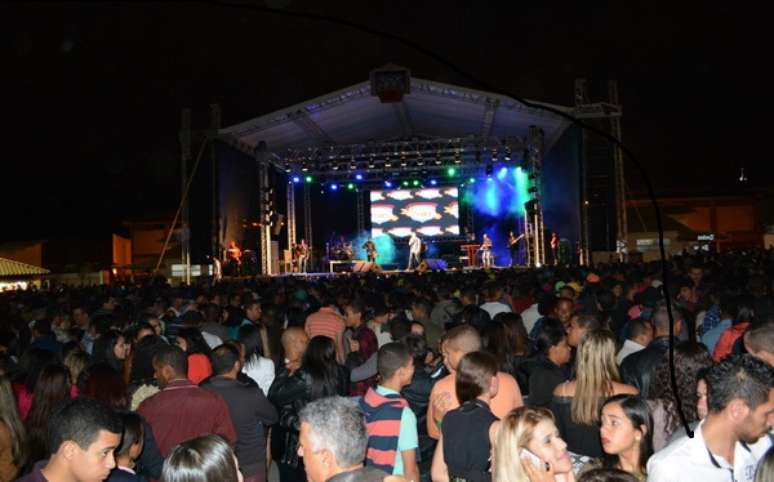 Quase 30 mil pessoas marcaram presença na primeira noite do Forró Pé de Serra do Piripiri
