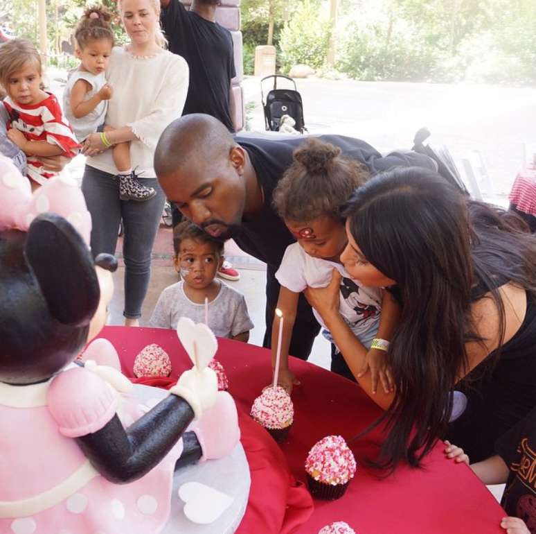 O casal comemorou os dois anos de North West na última semana com festa na Disney