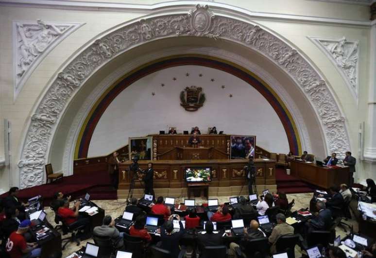 Sessão do Parlamento venezuelano em Caracas. 14/11/2013.