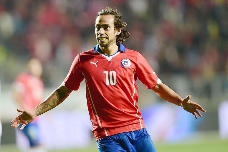  Valdivia é um dos destaques do Chile na Copa América