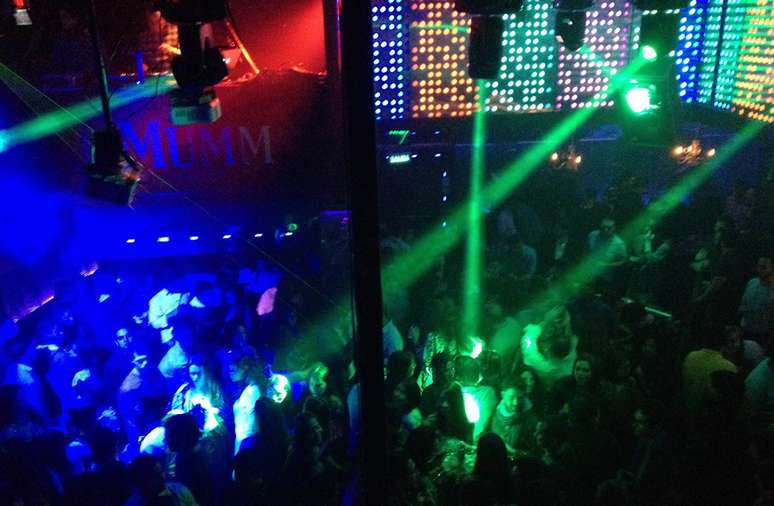 Las Urracas, balada forte de Santiago, recebeu muitos "gringos" brasileiros e de outros pa&iacute;ses da Am&eacute;rica do Sul no &uacute;ltimo final de semana