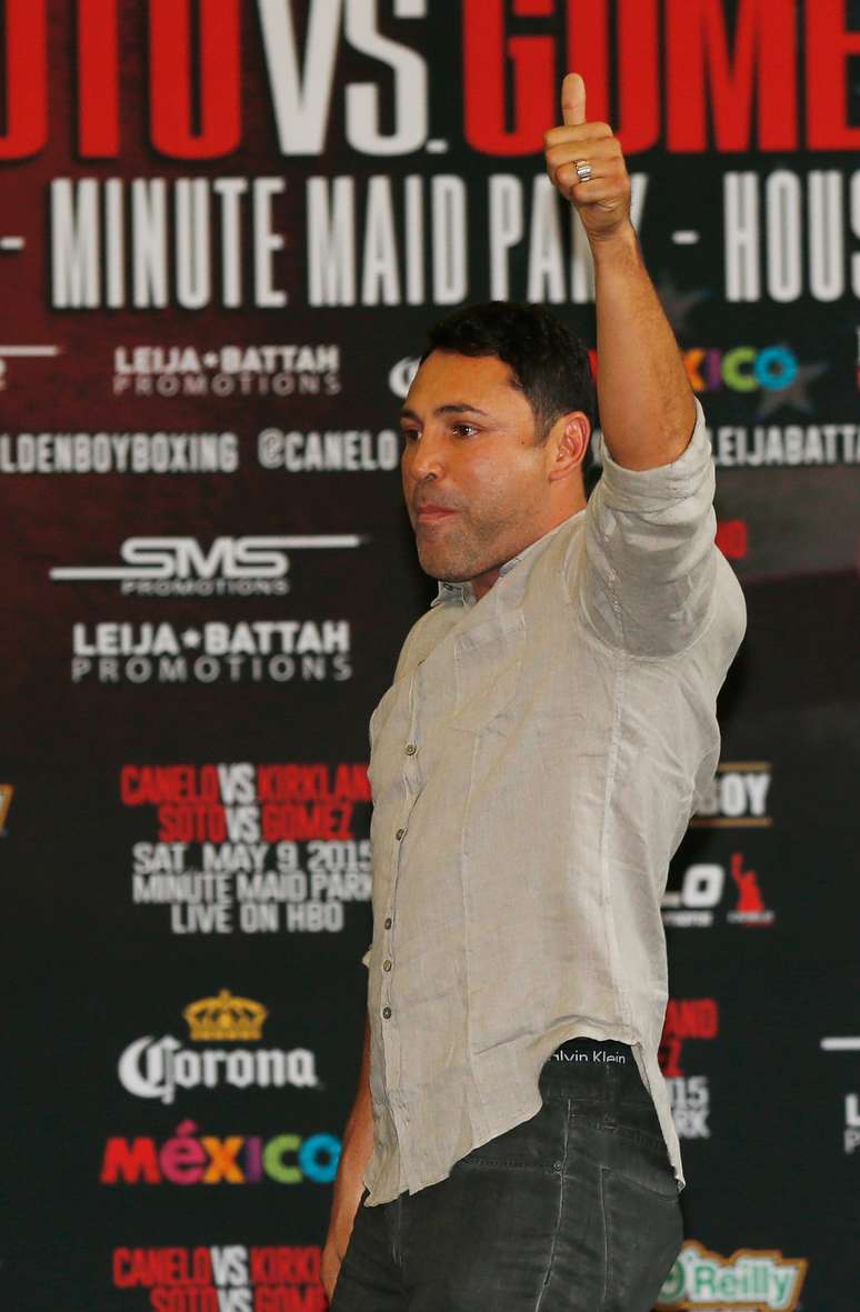 Oscar De La Hoya demonstrou interesse em enfrentar Mayweather em sua volta ao boxe
