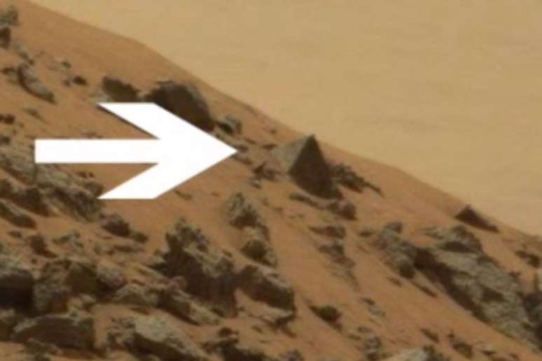 Vida inteligente? Robô Curiosity acha “pirâmide” em Marte