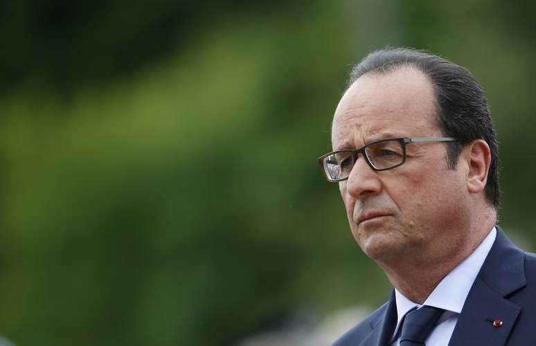 Presidente da França, François Hollande, durante cerimônia em Suresnes, nos arredores de Paris. 18/06/2015