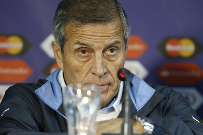 Oscar Tabárez é o treinador do Uruguai e espera um Chile ofensivo nesta quarta
