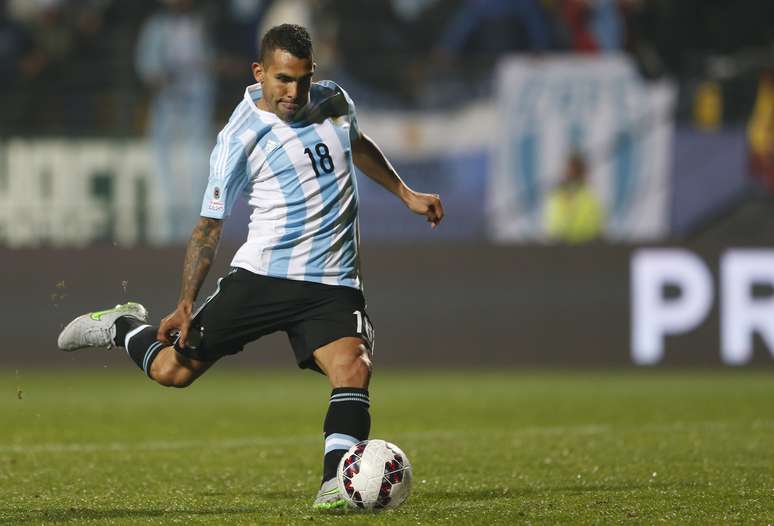 Tevez bateu o pênalti decisivo que mandou Argentina à semifinal da Copa América