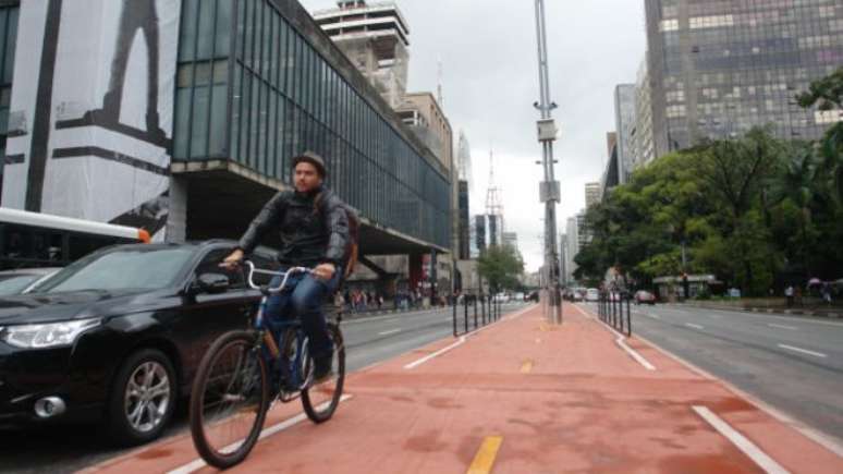 Nova ciclovia da Avenida Paulista faz parte de expansão da rede para bicicletas em São Paulo
