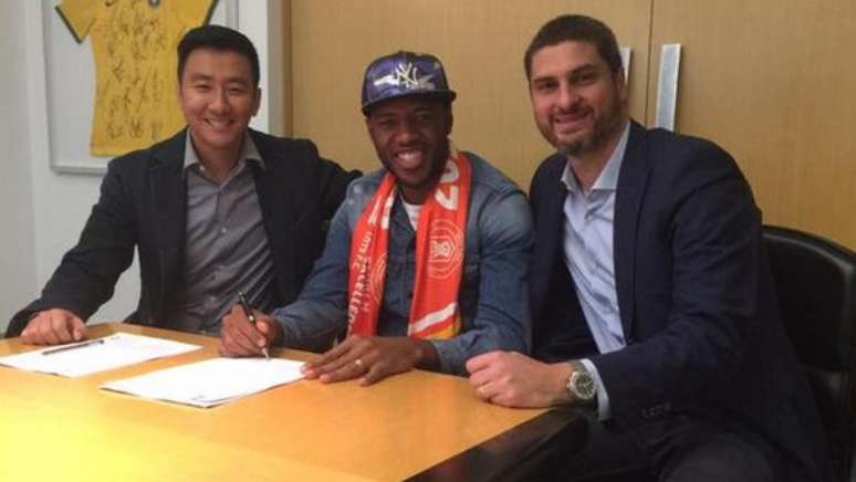 Jucilei assinou com o Shandong Luneng