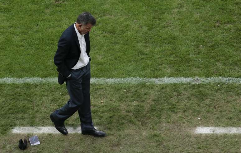 Expulso no intervalo, Osorio pouco fez para evitar derrota do São Paulo