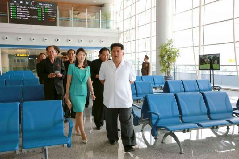 Kim Jong-un visita novo aeroporto do país, na capital