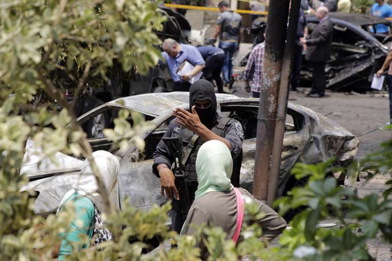 Atentado nesta segunda-feira no Cairo deixou feridos 