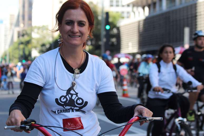 Roberta Ferrari Andrade, prima-irmã da cicloativista Márcia Andrade Prado, que morreu atropelada por um ônibus, na Paulista, em janeiro de 2009