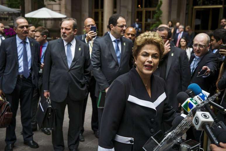 Presidente Dilma Rousseff fala aos jornalistas em Nova York.  29/6/2015.