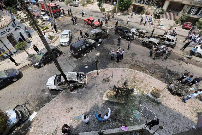 Local de ataque a comboio de procurador-geral do Egito no bairro de Heliópolis, no Cairo. 29/06/2015