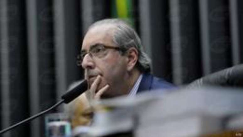 Cunha manobra e redução da maioridade penal é aprovada