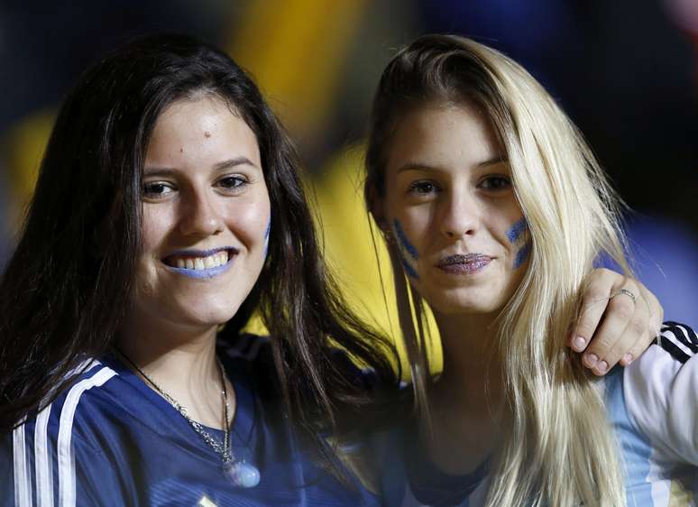 Argentinas brilham nas arquibancadas do estádio