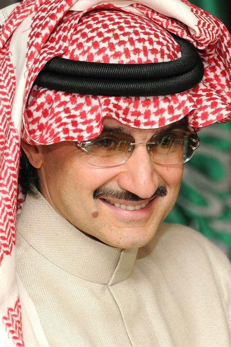 Príncipe Alwaleed bin Talal tem fortuna estimada em US$ 32 bilhões