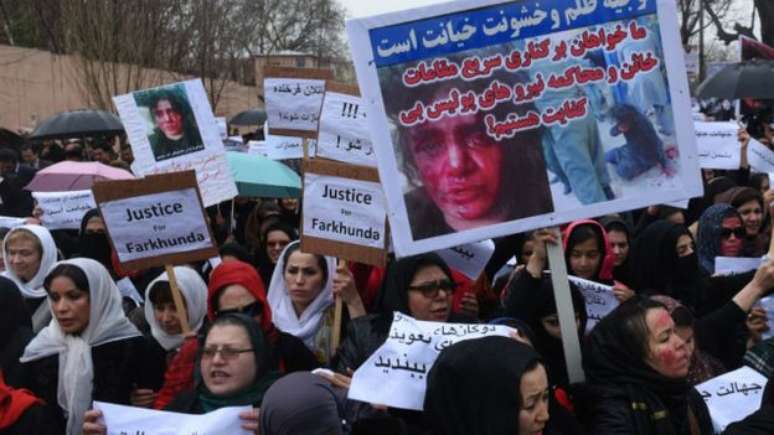 O caso mobilizou mulheres afegãs revoltadas com a decisão que anulou a sentença de morte