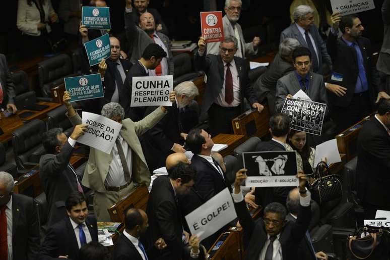 Plenário da Câmara durante votação da PEC da redução da maioridade penal