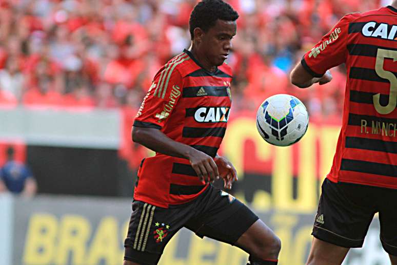 Dispensado do treino, Rithely não deve ser desfalque na próxima partida