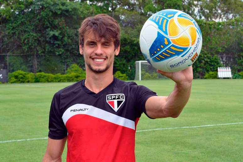 Nada de Espanha! Rodrigo Caio vai ficar no São Paulo 