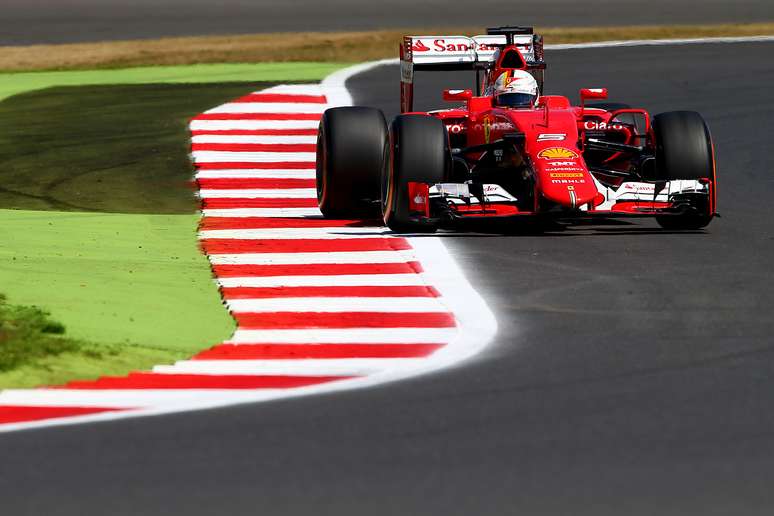 Vettel mostra força com a Ferrari