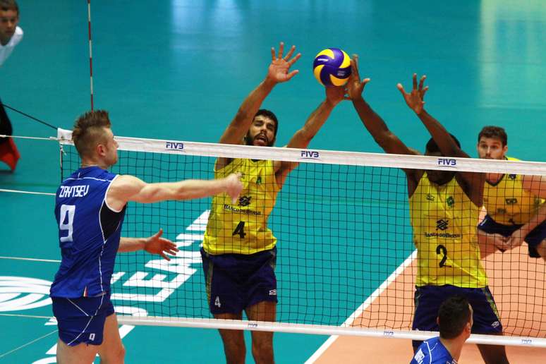 Brasil e Itália fizeram jogo bastante equilibrado nesta tarde