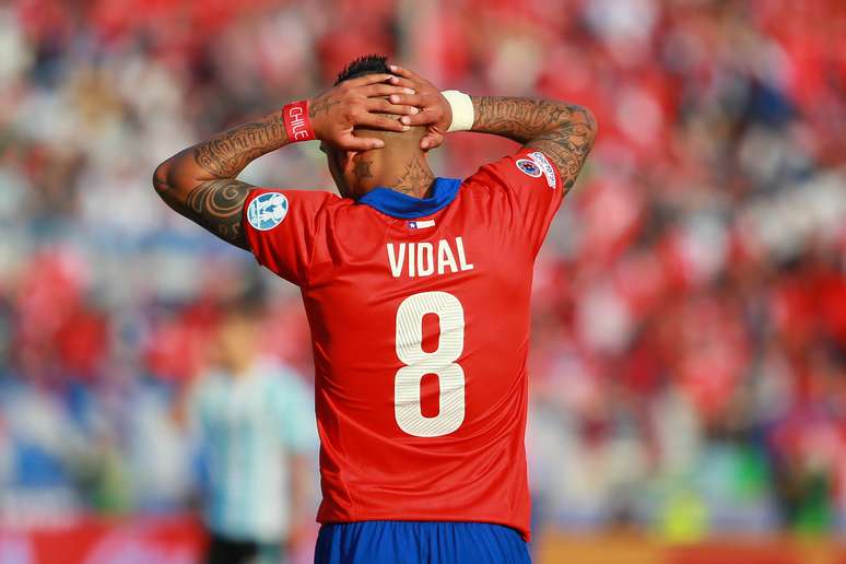 Vidal lamenta chance perdida pelo Chile contra Argentina