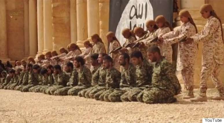 Soldados foram executados por jovens membros do Estado Islâmico