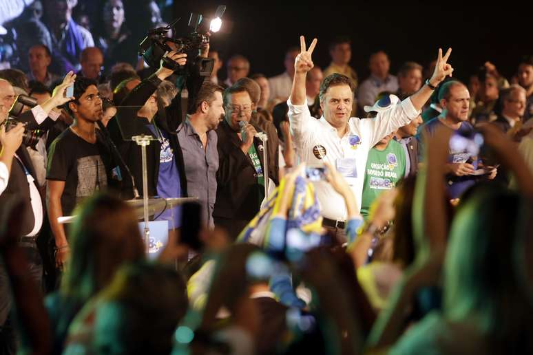 PSDB deve manter Aécio Neves na presidência do partido