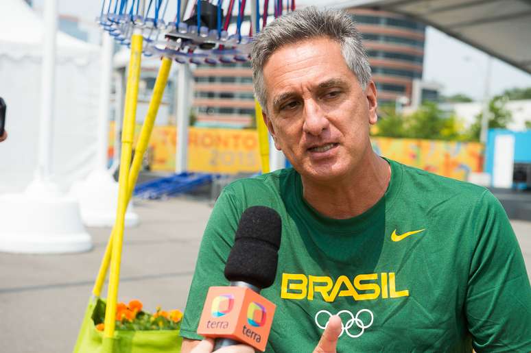 Marcus Vinícius Freire, superintendente do COB, primeiro disse que Brasil está na meta, mas depois tentou se explicar por ficar fora de objetivo