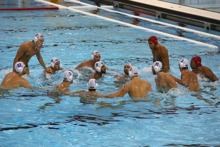 Jogadores da Sele&ccedil;&atilde;o Brasileira encaram o Canad&aacute;