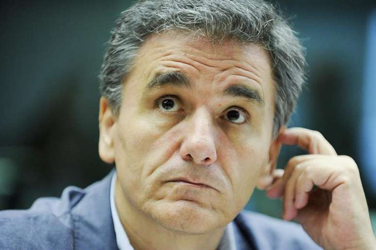 Euclides Tsakalotos, ministro das Finanças grego, prepara pedido de ajuda financeira