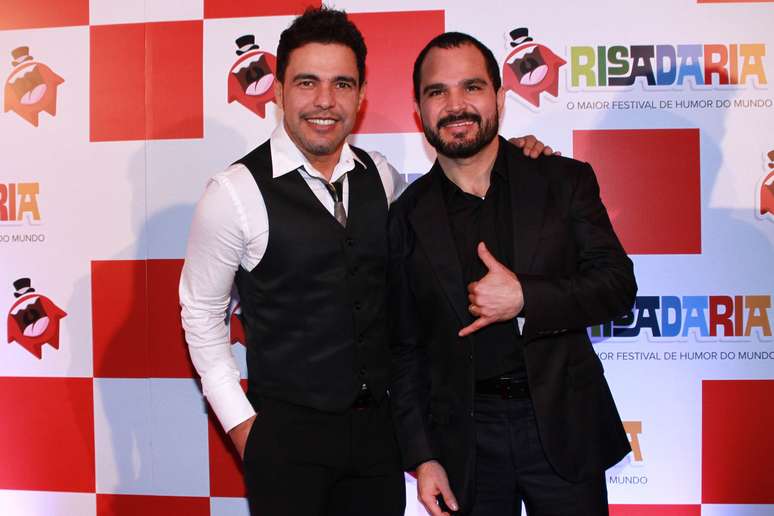 Dupla sertaneja Zez&eacute; Di Camargo e Luciano durante o Risadaria, no audit&oacute;rio do Ibirapuera, em S&atilde;o Paulo, nesta ter&ccedil;a-feira (7)