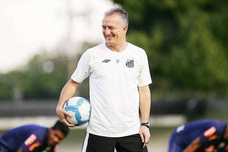 Dorival Júnior, em sua primeira passagem pelo Santos, em 2010