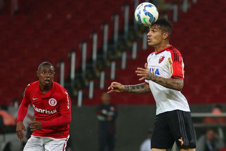 Internacional viu Guerrero brilhar em sua estreia pelo Flamengo nesta quarta-feira