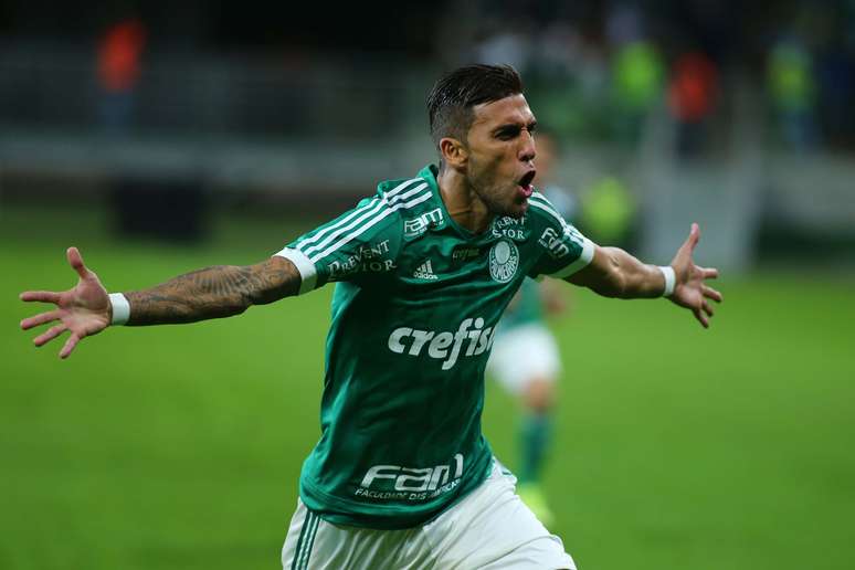 Rafael Marques abriu o placar para o Palmeiras após início fulminante