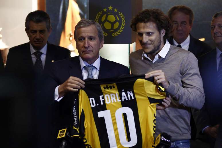 Novo refor&ccedil;o do Pe&ntilde;arol foi o melhor jogador da Copa do Mundo de 2010