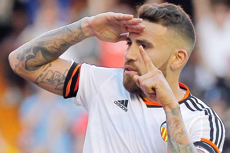 Manchester United ganha concorrente de peso pelo zagueiro Otamendi