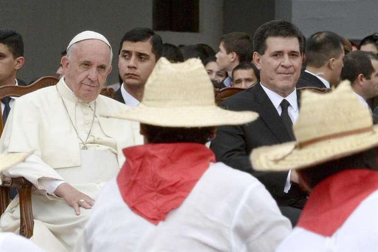 Papa disse desejar que algum dia o Comitê do Prêmio Nobel desse um Prêmio à mulher paraguaia