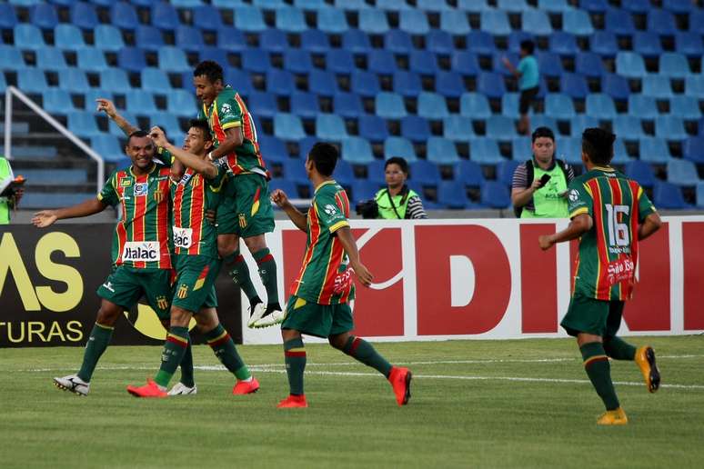 Sampaio Corr&ecirc;a mostrou for&ccedil;a e fez 3 a 0 no Boa Esporte