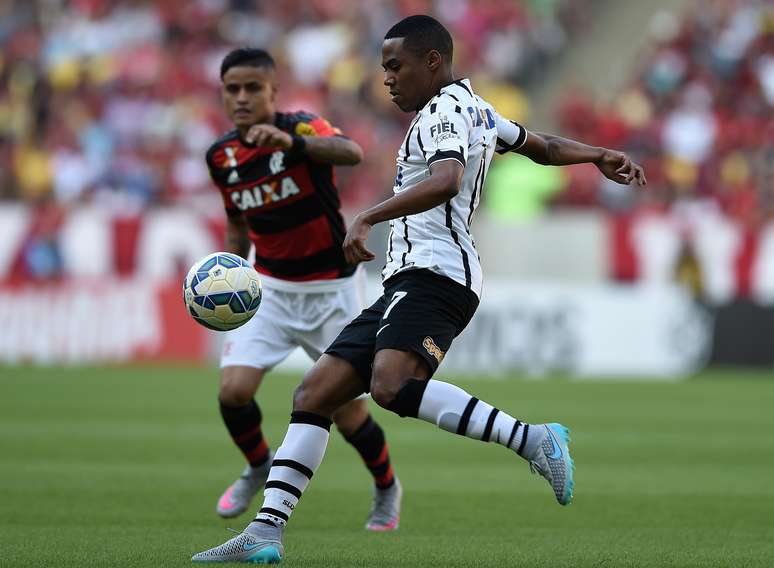 Corinthians dominou o Flamengo e venceu com muita facilidade