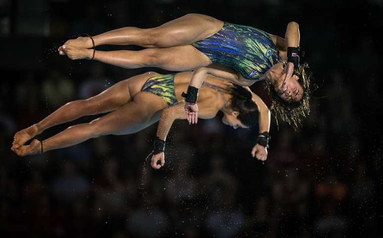 Ingrid Oliveira e Giovanna Pedroso saltam para conquistar a prata para o Brasil