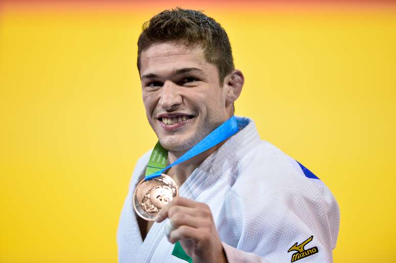 Victor Penalber ficou na terceira posição e levou o bronze na categoria até 81kg